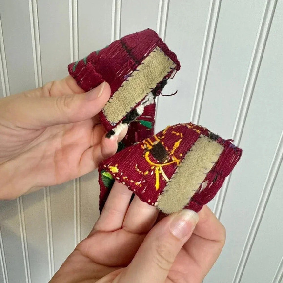 Vintage Floral Embroidered Red Belt Velcro Closure - Picture 3 of 5